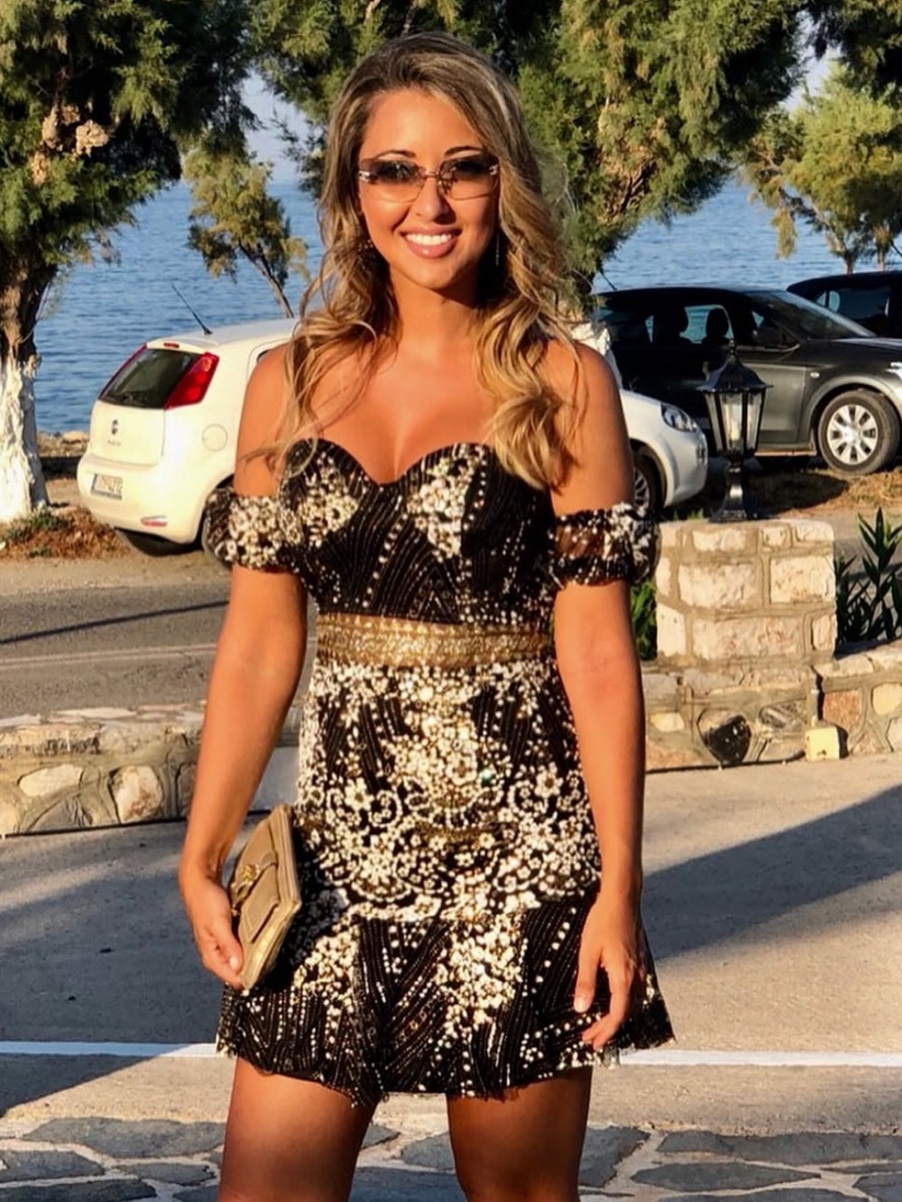Black white and gold strapless, off shoulder sweetheart glitter mini dress ✨🖤